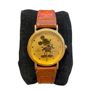 Vintage 1980’s Disney Lorus Mickey Mouse Watch with Speidel Band